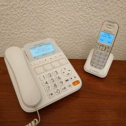 Telephone filaire senior touche jumbo Alcatel avec combiné sans fil complémentaire