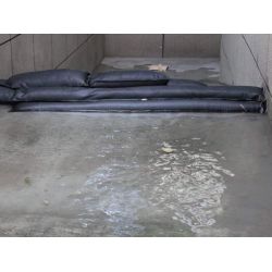 Sac anti-inondation 22 x 152 cm (lot de 2)  protegez cave, garage de la montée des eaux