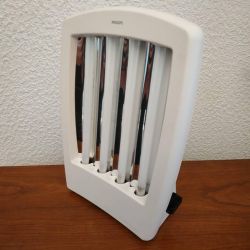 Solarium Facial Philips 60 watts - 4 tubes UV (pour visage et décolleté)Solarium Facial 60 watts - 4 tubes UV philips HB172 avec