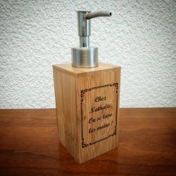 Distributeur de savon personnalisé en bois