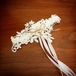 Jarretière pour un mariage champetre (personnalisée) 