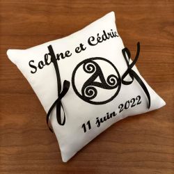Triskel brodé - broderie d'une triskell