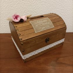 coffre en bois transformé en tirelire pour mariage - divers modèles