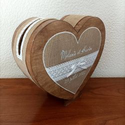 Tirelire en bois en forme de coeur - idéal pour un mariage champetre