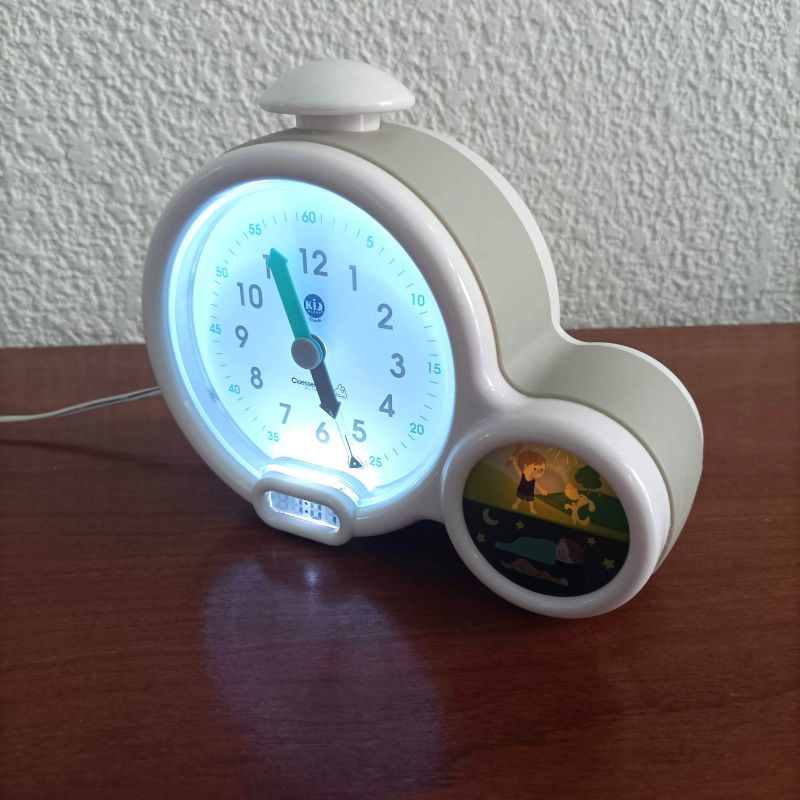 horloge avec indicateur de reveil de marque kid's sleep (blanc et gris)