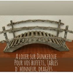 Location pont en bois pour déco / support à dragées 