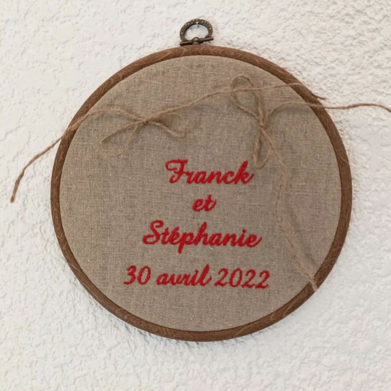 porte-alliances original réalisé à partir d'un tambour de broderie