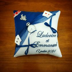 porte-alliances : alice aux pays des merveilles