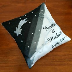Coussin de mariage avec étoile filante 