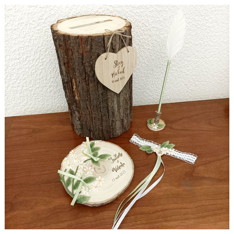 Ensemble pour un mariage nature : l'urne tronc d'arbre et / ou porte alliances rondin de bois  et / ou livre d'or et / ou jarret