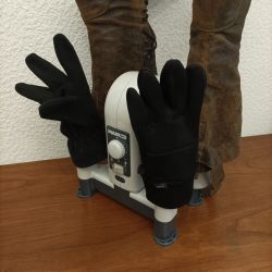 Appareil pour sècher chaussures, bottes, gants, mouffles, chaussettes