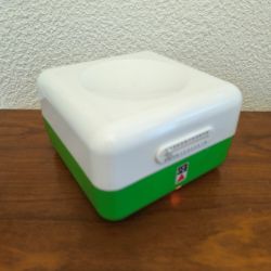 Yaourtière seb rare de couleur verte avec 8 pots en verre