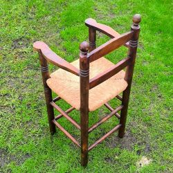 chaise haute en bois avec assise en paille /osier