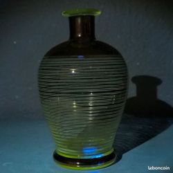 Carafe art deco vintage verre enrichi en manganese