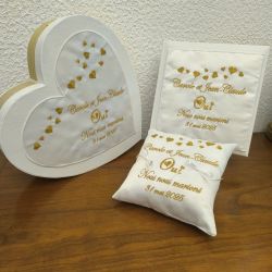 coussin de mariage : les petits coeurs brodés