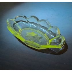 Corbeille vide poche en verre enrichi en manganese