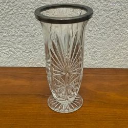 Joli vase ancien en verre enrichi en manganèse