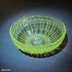 Coupelle / vide poche en verre enrichi en manganese
