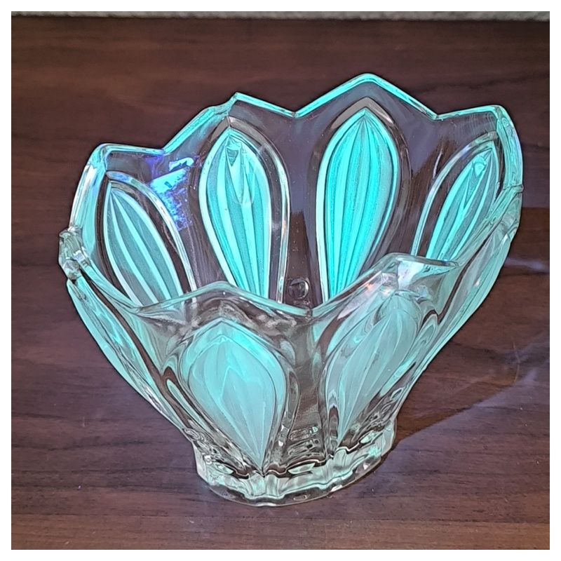 Bonbonnière / vide poche / coupe en cristal enrichi en manganese
