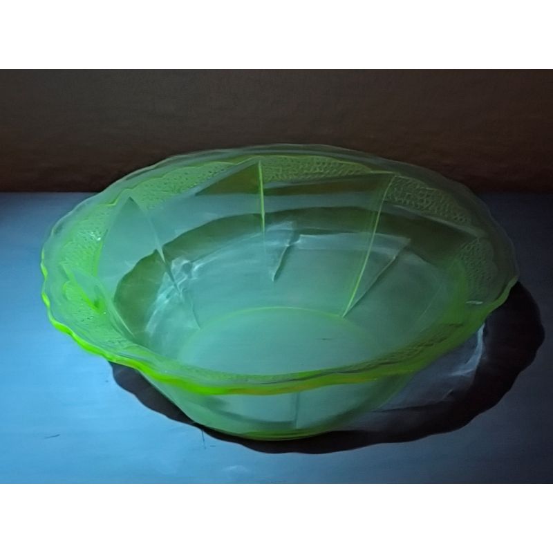 saladier ancien  en verre enrichi en maganese