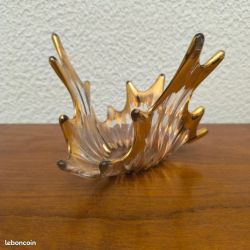 Centre de table / coupe avec dorure sur les pointes typique à la Cristallerie de bayel année environ 1950 verre enrichi en manga