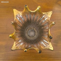 Vase retro en cristal de Bayel enrichi en manganèse année 50