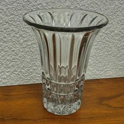 Vase ancien en verre enrichi en manganese