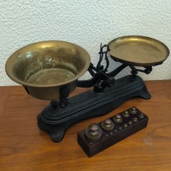 Balance Roberval avec boite de poids complete
