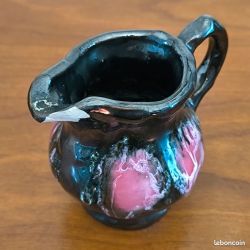 Service à café vallauris en faience vintage noir et rose (25 pièces année 70 ?)