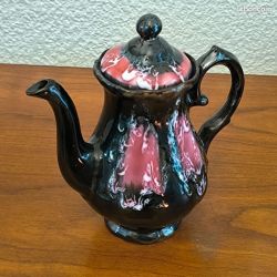 Service à café vallauris en faience vintage noir et rose (25 pièces année 70 ?)
