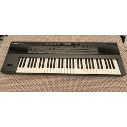 Clavier roland e-20 / synthétiseur vintage