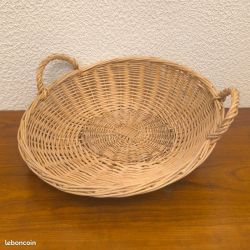 Grand panier en osier pour présentation de dragées mariage , pain 