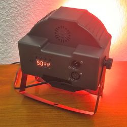 Projecteur Par 12 led rgbw avec télécommande 220volts