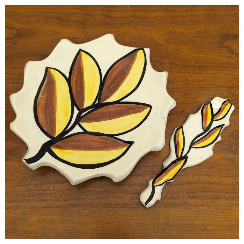 Plat à gâteau avec pelle à tarte VALLAURIS signé FASE (Faience Artistique du Sud Est) - FAIENCE / CERAMIQUE décor à la main moti