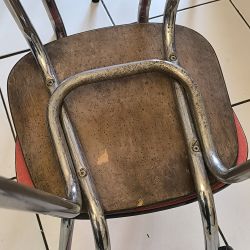 Lot de 4 chaises vintage en formica rouge en l etat