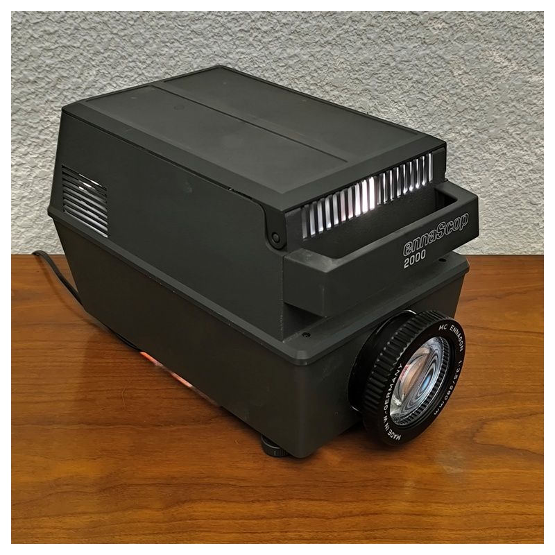 Projecteur Ennascop - Appareil permettant de projeter des photos sur un mur