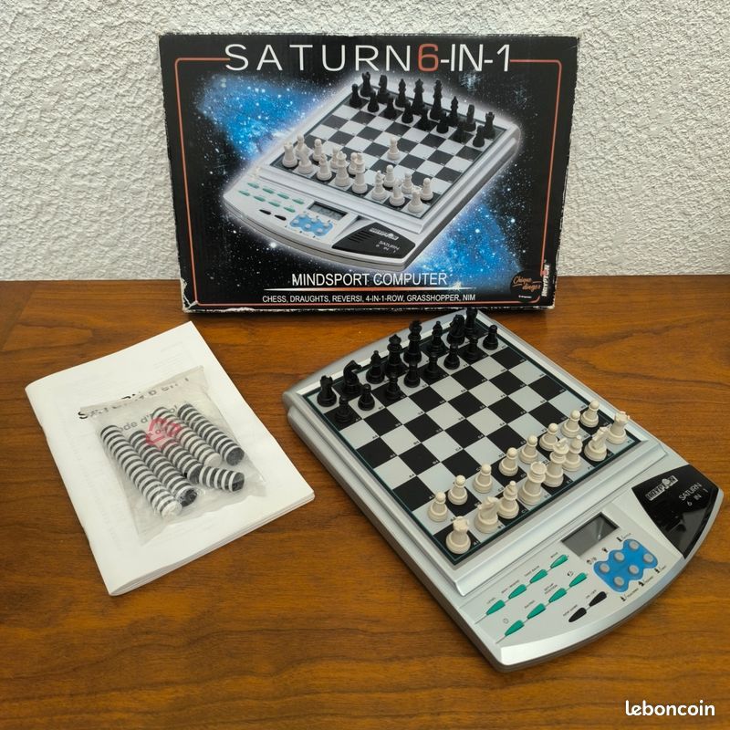 Jeu d'échecs électronique vintage 6 en 1 modèle saturn de chez krypton
