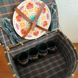 Valise pique-nique 4 personnes bambou verte tout équipée