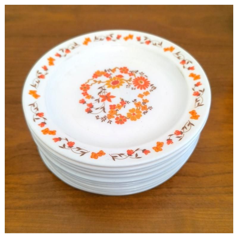 12 Assiettes à dessert vintage 1970 Arcopal France modele scania à fleurs orange