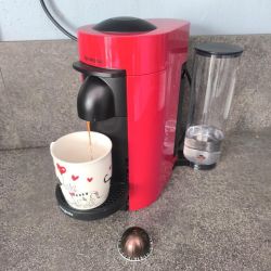 Machine à café magimix Nespresso Vertuo plus deluxe