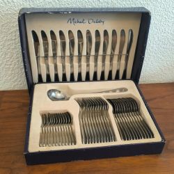 ménagère complète de 49 pièces INOX Michel Delaby.