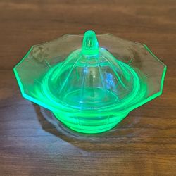 Vide poche ou bonbonnière vintage en ouraline verre à l'uranium