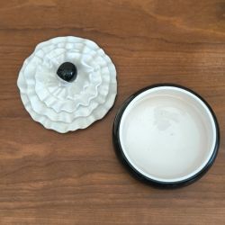 Boîte à bijoux / Bonbonnière vintage Pierrot en céramique – Années 70/80