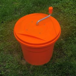essoreuse à salade professionnelle orange manuelle Dynamic 10 litres