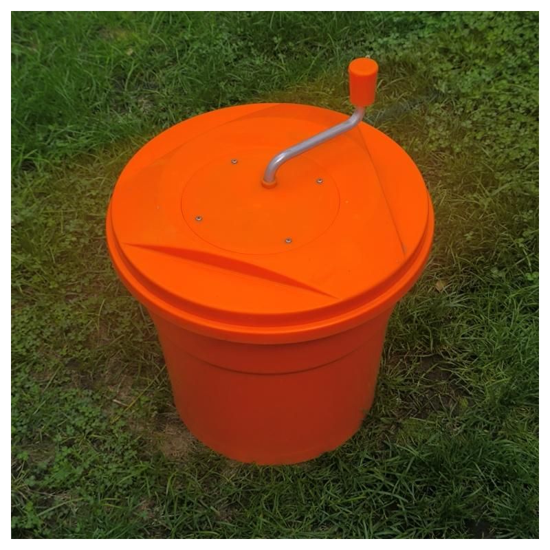 essoreuse à salade professionnelle orange manuelle Dynamic 10 litres