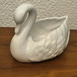 Ancien cache-pot / jardinière en forme de cygne