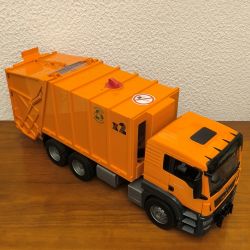 Jouet Camion poubelle XXL orange bruder Man TGS