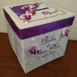 Tirelire cubique personnalisée pour votre mariage avec vos prénoms et la date de votre mariage