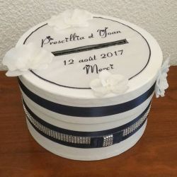 Tirelire personnalisée pour votre mariage avec vos prénoms et la date de votre mariage